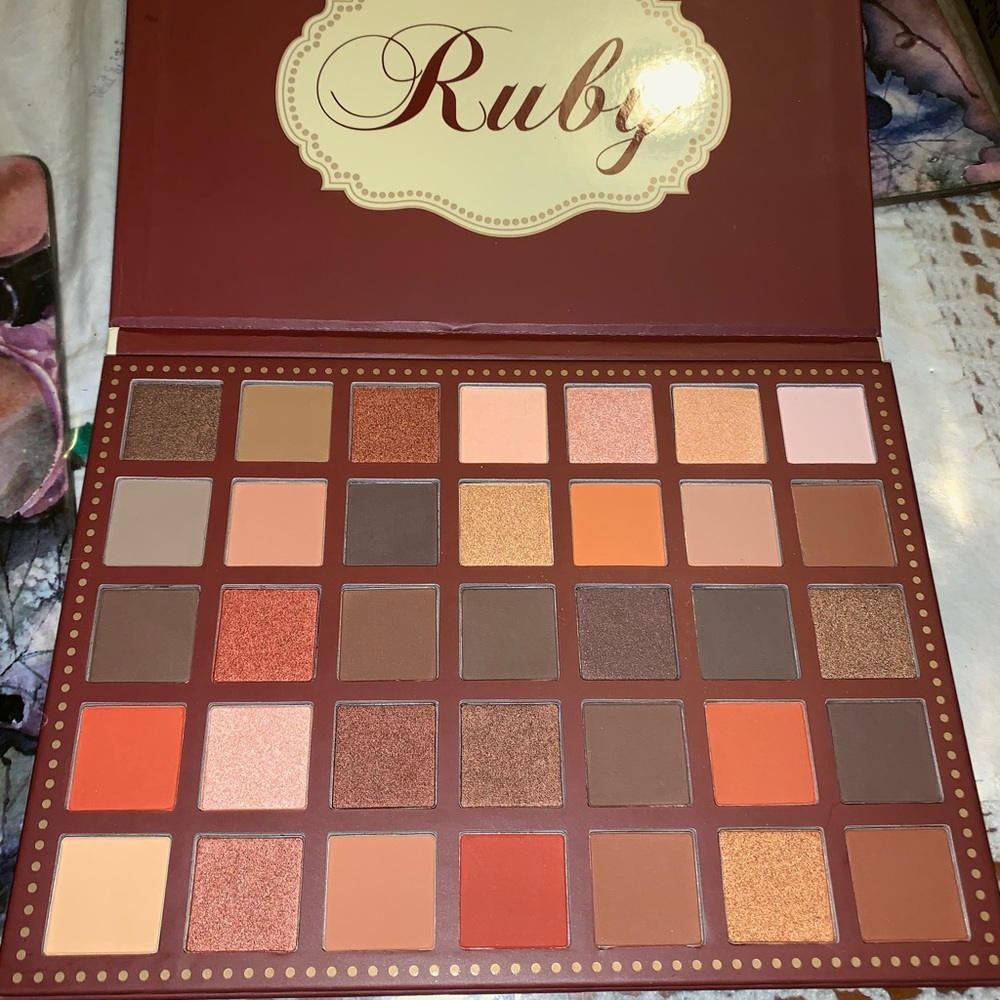 Ruby Eyeshadow Palette, by Beauty Creations